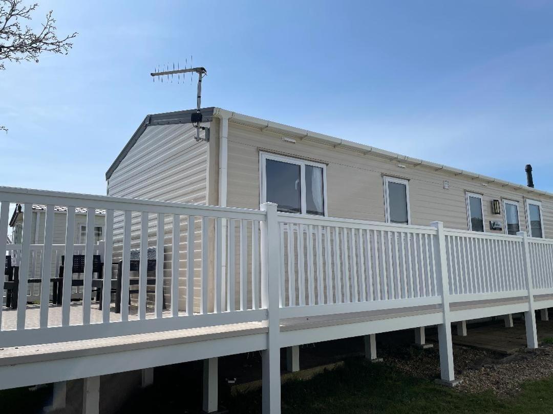 Emma'S Oasis 4-Bedroom Caravan At Durdle Door West Lulworth Exterior photo