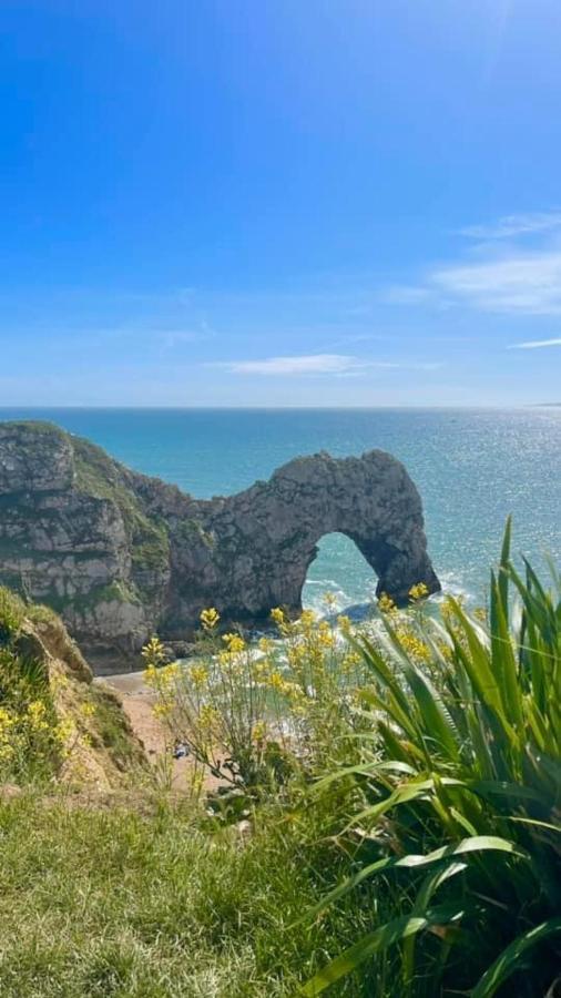 Emma'S Oasis 4-Bedroom Caravan At Durdle Door West Lulworth Exterior photo